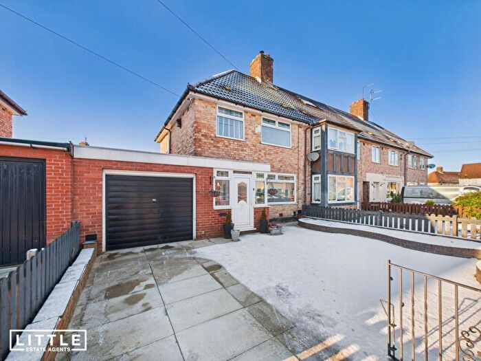 3 Bedroom End Of Terrace House For Sale In Barkbeth Road, Liverpool, L36