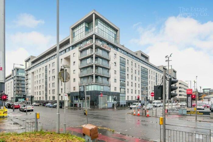 2 Bedroom Apartment To Rent In Wallace Street, Glasgow, G5