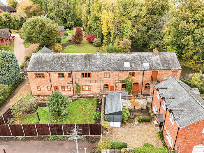 5 Bedroom Detached House For Sale In Main Street, Newbold On Avon, Rugby Warwickshire, CV21