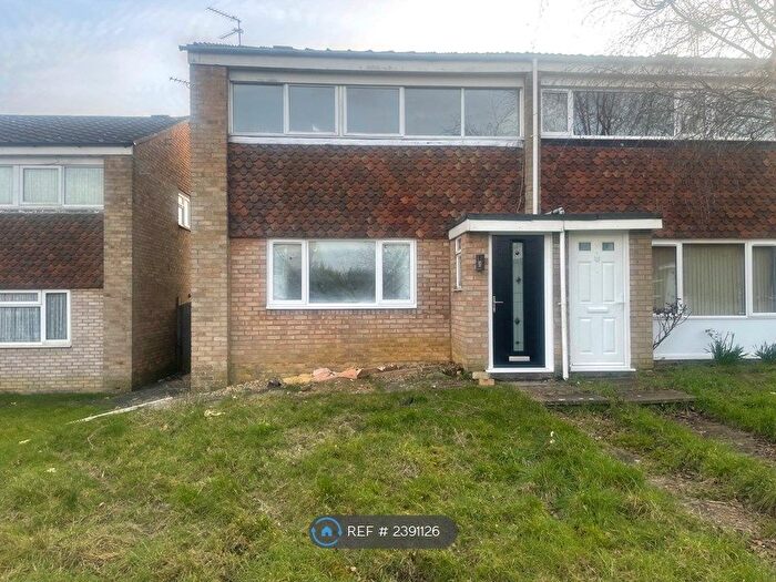 3 Bedroom Semi-Detached House To Rent In Corbet Ride, Leighton Buzzard, LU7
