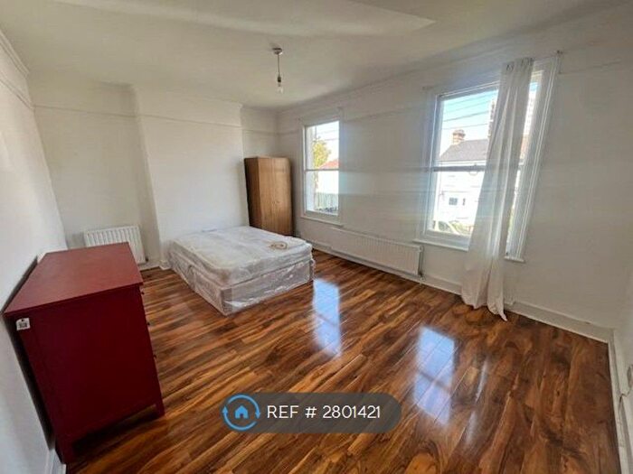 2 Bedroom Flat To Rent In London, Herne Hill, Brixton, Loughborough Junction, SE24