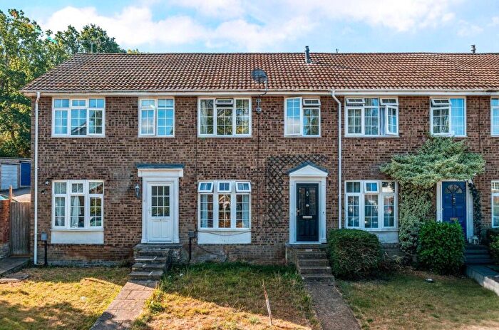 3 Bedroom Terraced House For Sale In Oakfields, Guildford, Surrey, GU3