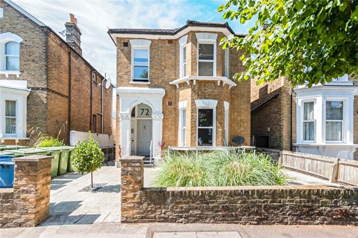 1 Bedroom Flat To Rent In Barry Road, East Dulwich, London, SE22