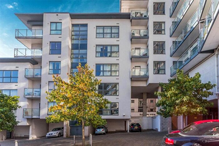 2 Bedroom Flat For Sale In Moon Street, Plymouth, Devon, PL4