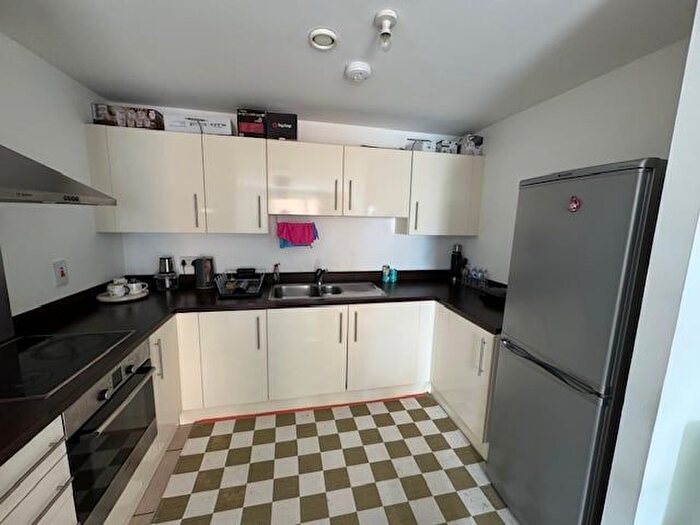 1 Bedroom Flat For Sale In Heol Glan Rheidol, Cardiff, CF10