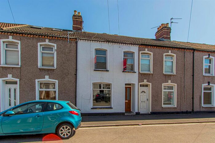 2 Bedroom Terraced House To Rent In Chancery Lane, Cardiff, CF11