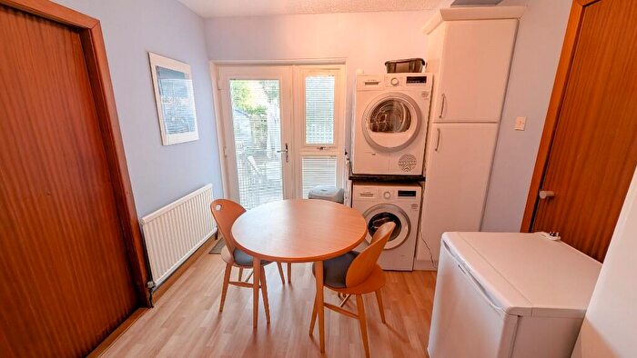 5 Bedroom Detached House For Sale In Locksley Avenue, Cumbernauld, G67