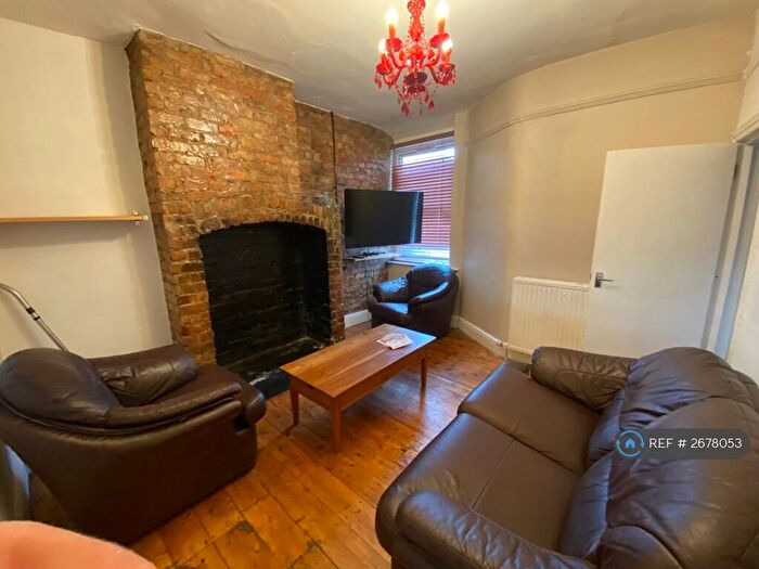 4 Bedroom Terraced House To Rent In Moseley Road, Fallowfield, Manchester, M14