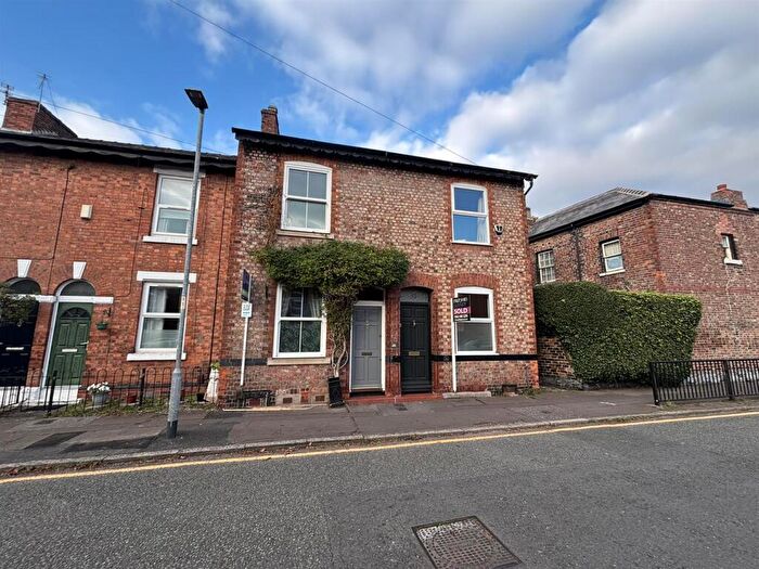 2 Bedroom House To Rent In Old Oak Street, Didsbury, Manchester, M20
