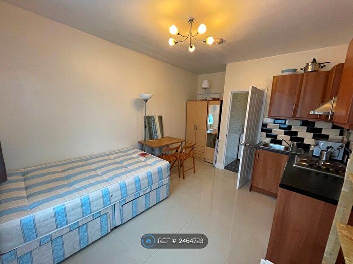 Studio To Rent In Birkbeck Avenue, Greenford, UB6
