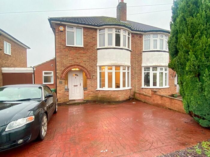4 Bedroom Semi-Detached House To Rent In Branting Hill Avenue, Leicester, LE3