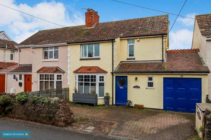 3 Bedroom Property For Sale In Wembdon Hill, Bridgwater, TA6