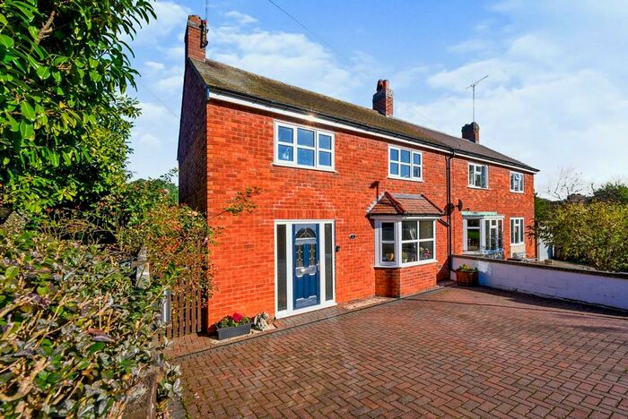 3 Bedroom Semi-Detached House For Sale In Pipehay Lane, Draycott-In-The-Clay, Ashbourne, DE6