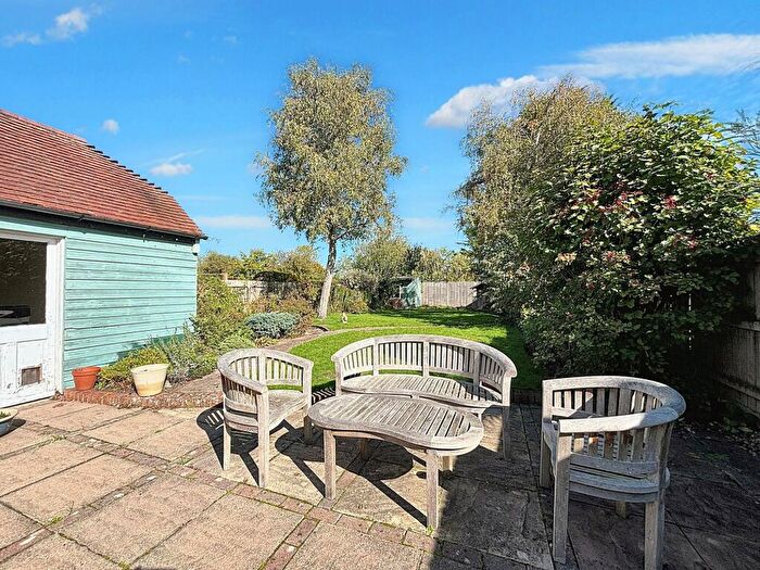 3 Bedroom Semi-Detached House For Sale In Gravel Close, Downton, SP5