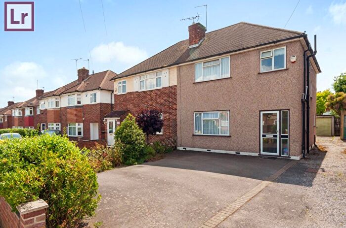 3 Bedroom Semi Detached House For Sale In Queens Walk, Ruislip, HA4