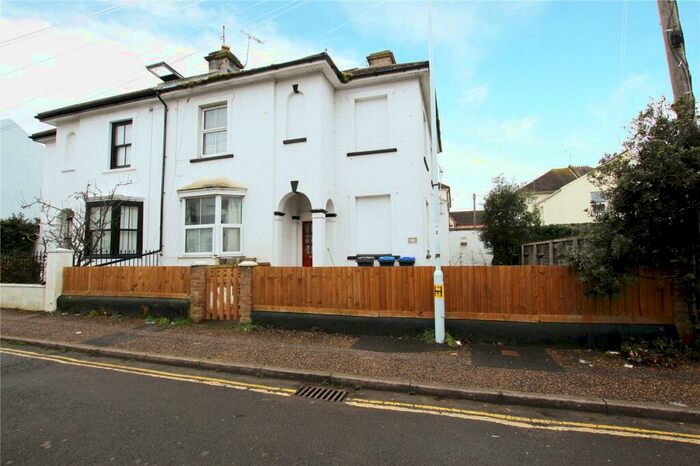 2 Bedroom Flat To Rent In Hertford Road, Worthing, West Sussex, BN11