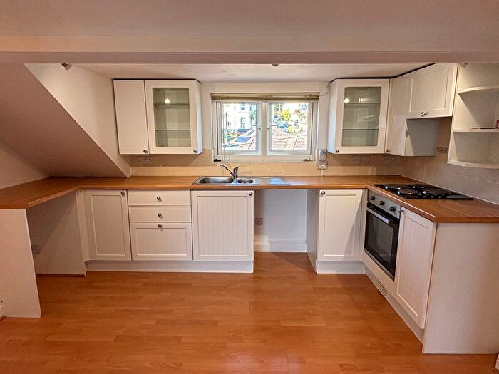 1 Bedroom Flat To Rent In Grosvenor Terrace, Teignmouth, TQ14