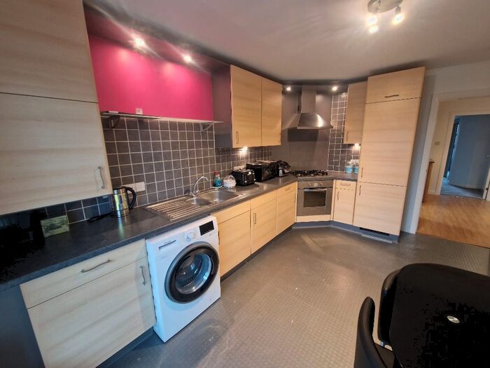 2 Bedroom Flat To Rent In Constitution Street, City Centre, Aberdeen, AB24