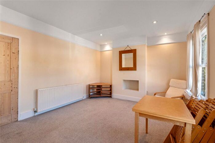 2 Bedroom Maisonette To Rent In Crystal Palace Road, East Dulwich, London, SE22