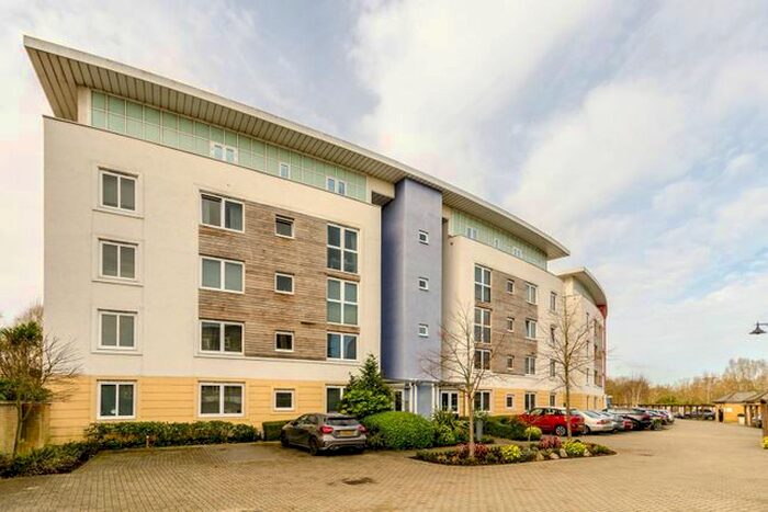 2 Bedroom Flat To Rent In Creswell Drive, Beckenham, BR3