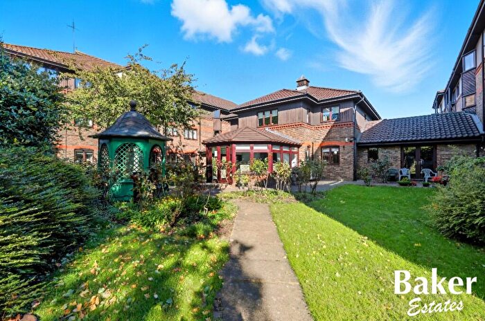 1 Bedroom Retirement Property For Sale In Winningales Court, Vienna Close, Clayhall, London, IG5