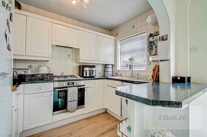 3 Bedroom Terraced House For Sale In Wyresdale Crescent, Perivale, UB6