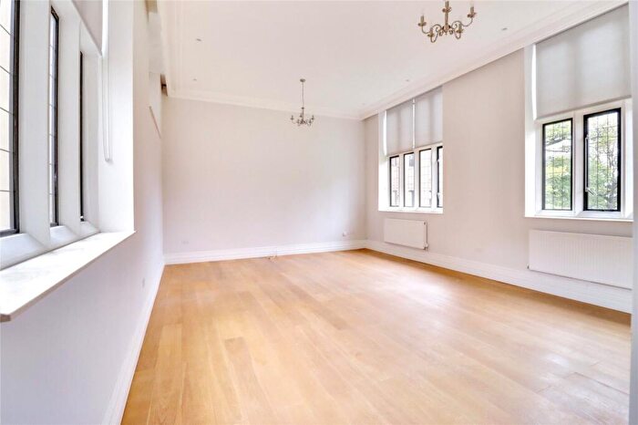 2 Bedroom Apartment To Rent In Courtyard House, The Ridgeway, Mill Hill, London, NW7