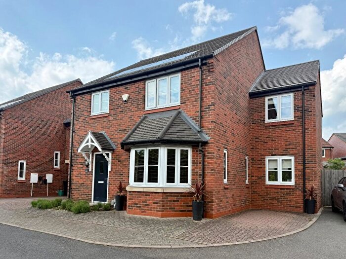 4 Bedroom Link Detached House For Sale In Long Acre Drive, Stratford-Upon-Avon, Warwickshire, CV37