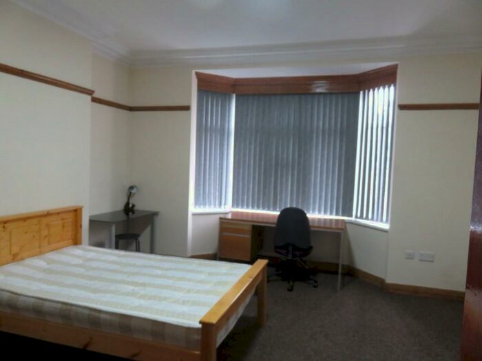 7 Bedroom Semi-Detached House To Rent In Derby Road, Nottingham, NG7