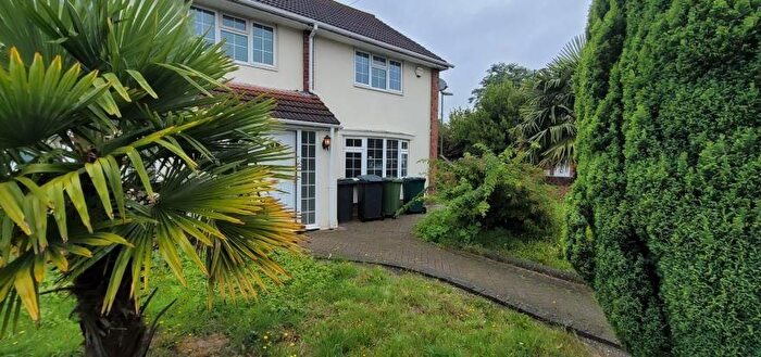 1 Bedroom Semi-Detached House To Rent In Staines-Upon-Thames, Surrey, TW19