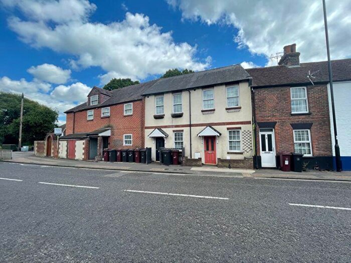 1 Bedroom Flat To Rent In St Pancras, Chichester, PO19