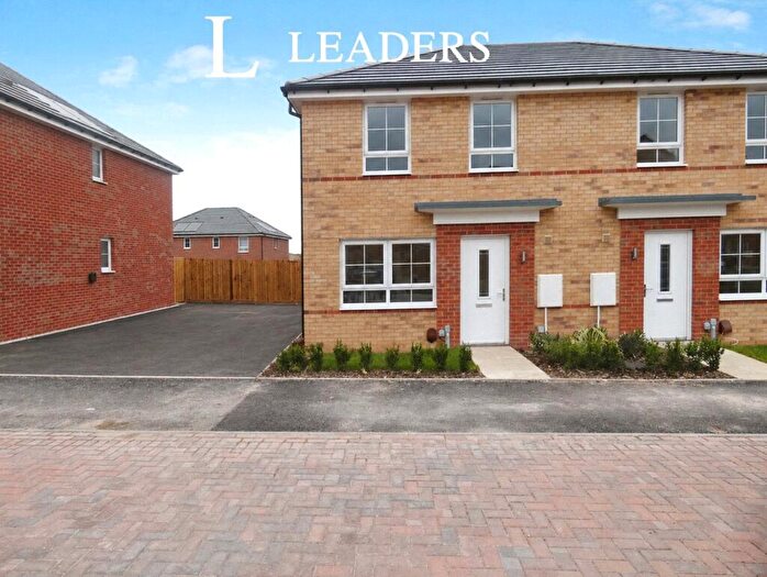 3 Bedroom Semi-Detached House To Rent In Lampman Drive, Edwinstowe, Mansfield, NG21