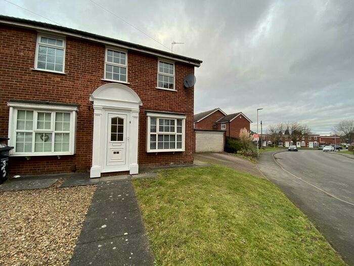 2 Bedroom Town House To Rent In Wolsey Way, Syston, Leicestershire, LE7