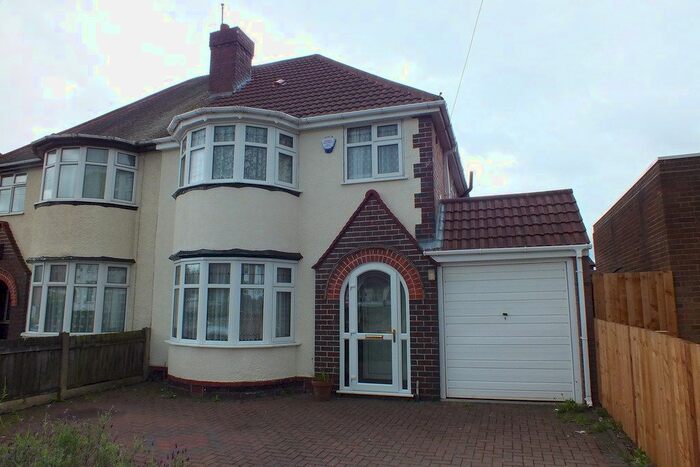 3 Bedroom Semi-Detached House To Rent In Moor End Lane, Erdington, Birmingham, B24