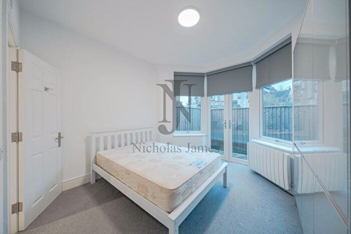 Studio To Rent In St. Johns Avenue, Friern Barnet, London, N11