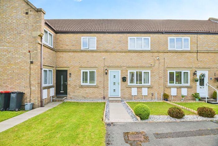 2 Bedroom Flat For Sale In Rosemoor Close, Marton-In-Cleveland, Middlesbrough, TS7
