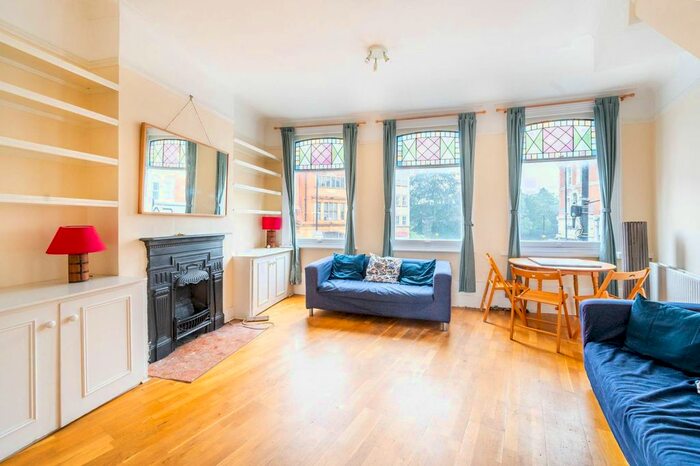 2 Bedroom Maisonette To Rent In Fulham Road, Fulham, London, SW6
