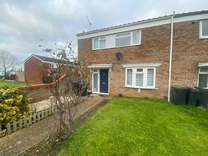 3 Bedroom End Of Terrace House To Rent In Roundhills, Waltham Abbey, Essex, EN9