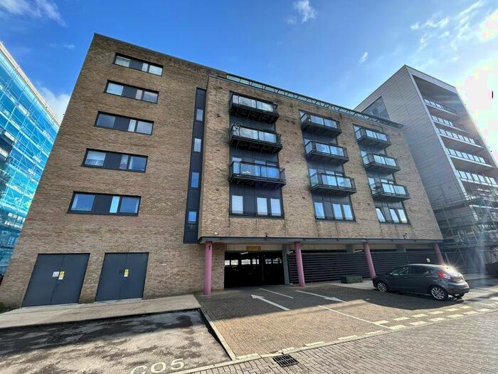 2 Bedroom Flat To Rent In Caldey Island House, Ferry Court, Cardiff, CF11