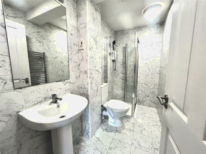 1 Bedroom Flat To Rent In Gabriels Hill, Maidstone, Kent, ME15