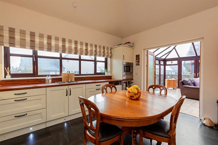 4 Bedroom Detached House For Sale In Main Street, Lochwinnoch, Renfrewshire, PA12