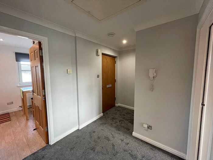 1 Bedroom Flat To Rent In Tryst Park, Larbert, Stirlingshire, FK5