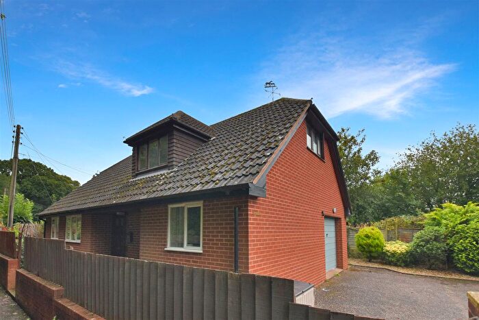 3 Bedroom Detached House To Rent In Hatchland Road, Poltimore, Exeter, EX4