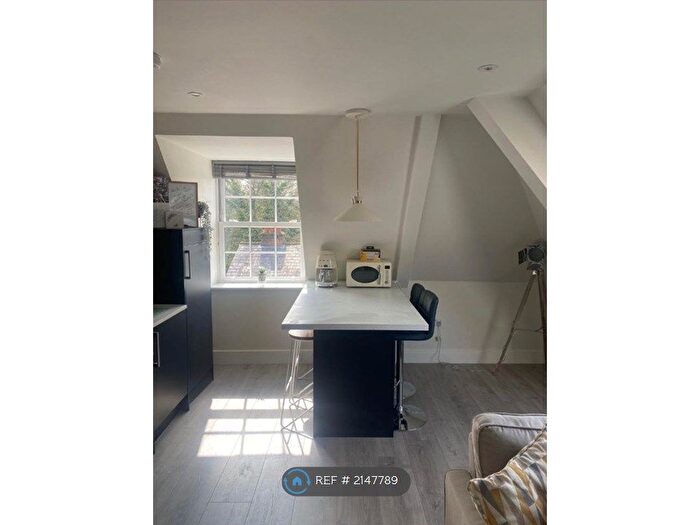 Studio To Rent In High Street, Rickmansworth, WD3