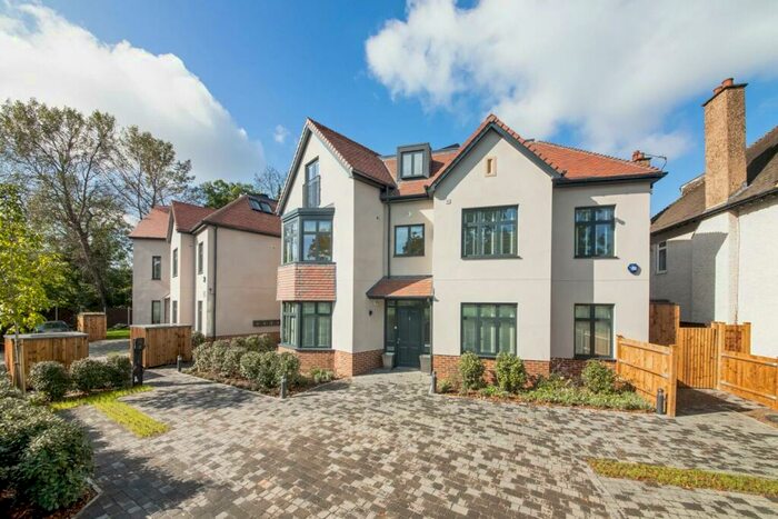 2 Bedroom Apartment To Rent In Alleyn Park, Dulwich, London, SE21