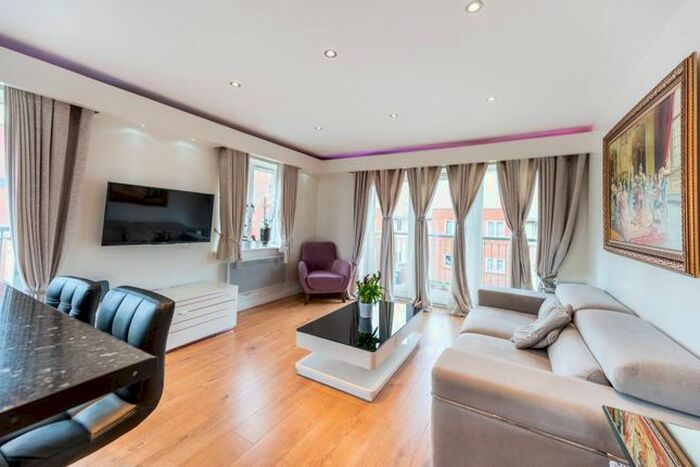 2 Bedroom Flat To Rent In King George Crescent, Wembley, HA0