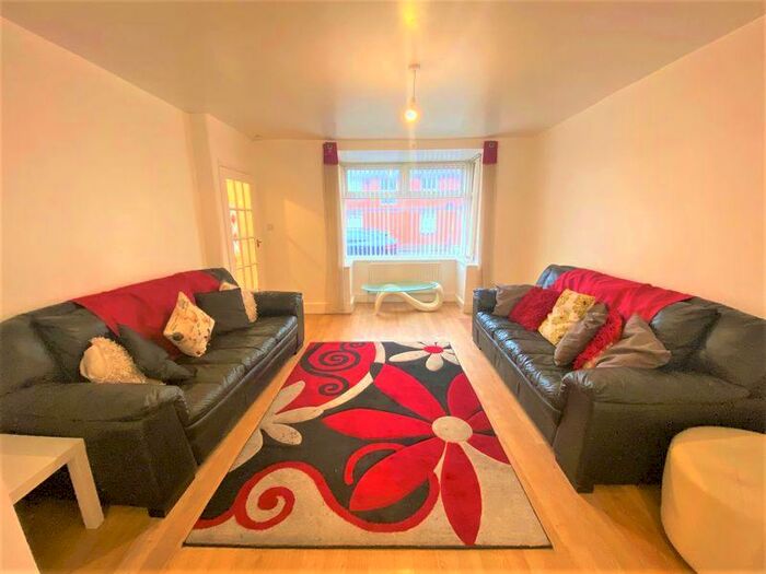 3 Bedroom Terraced House To Rent In Langworthy Road, Salford, M6