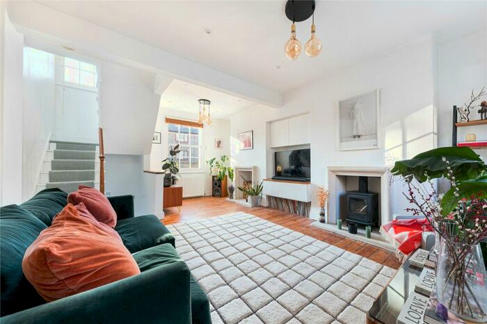 3 Bedroom Terraced House To Rent In Cropley Street, London, N1