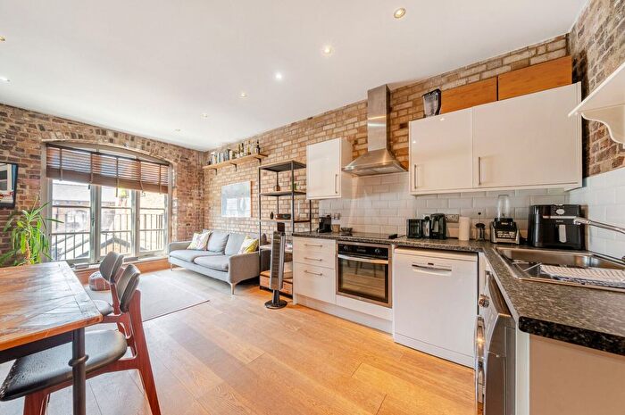 1 Bedroom Flat For Sale In Tower Bridge Road, London, SE1