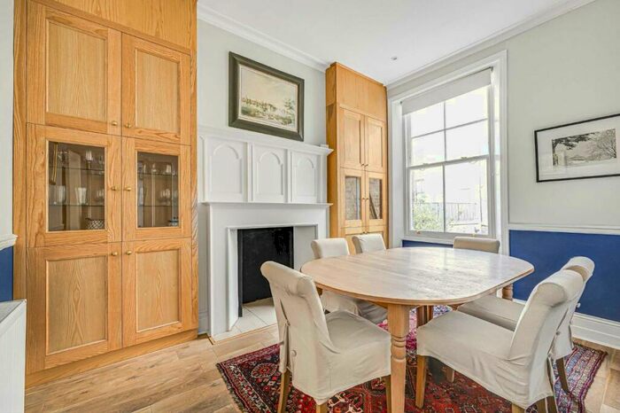 2 Bedroom Maisonette To Rent In Ifield Road, Chelsea, SW10